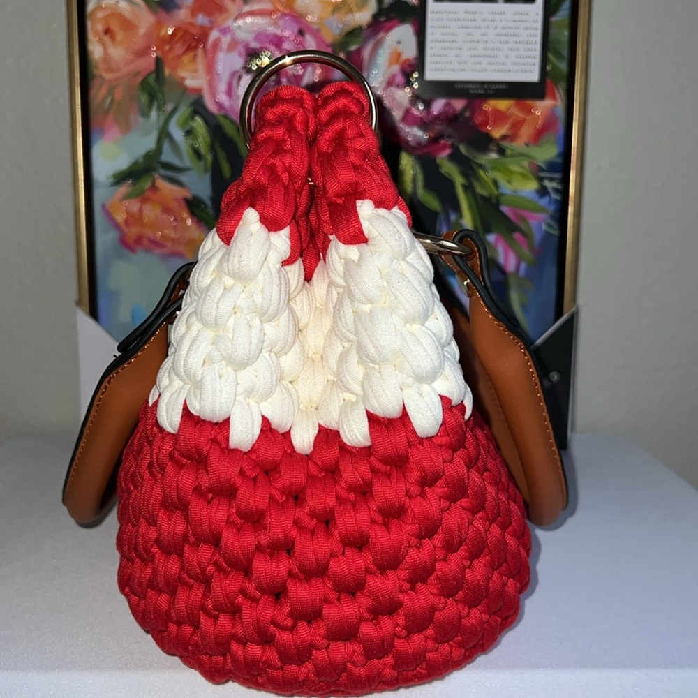 Hand Crafted Top Handle Shoulder Bag - Picture 7 of 17